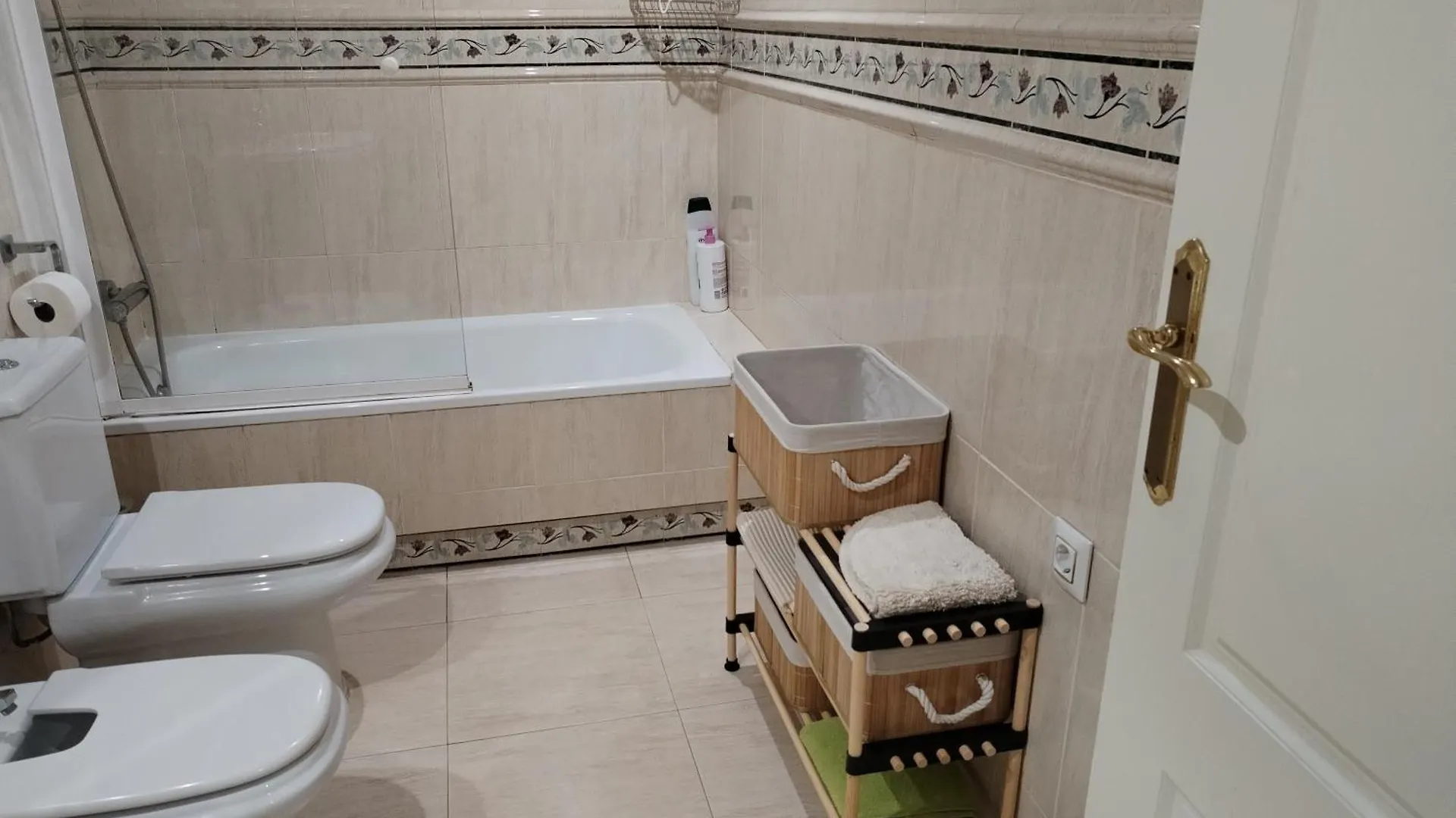 Apartamento Con Parking Privado Gratis Incluido Cordoue